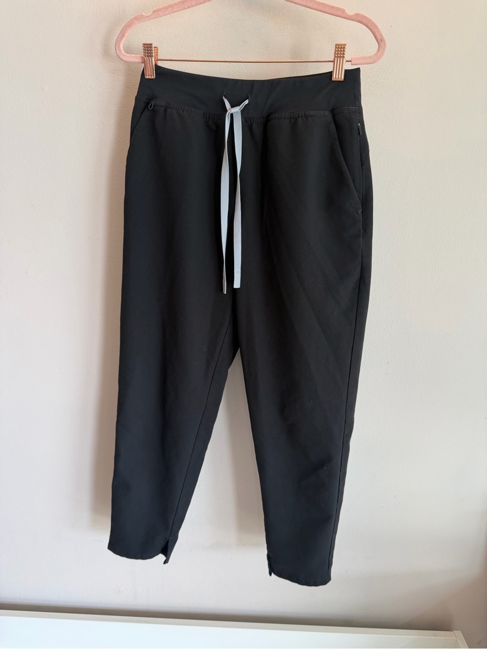FIGS Technical Collection Black Zamora Jogger Scrubs - Size S/P